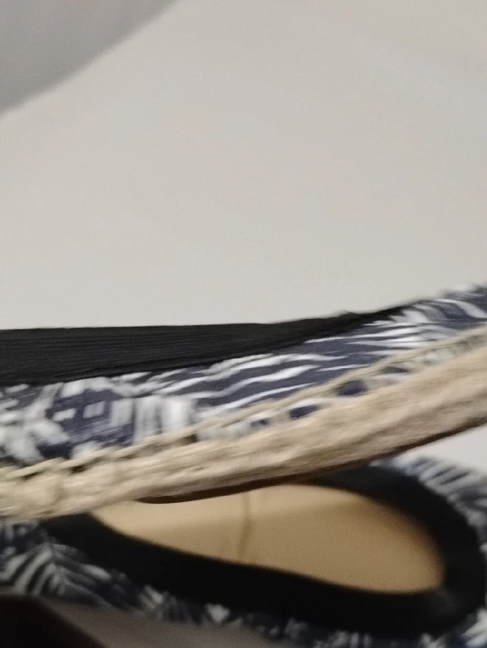 Yosi Samra Foldable Navy and White Palm-Print Espadrille Flats